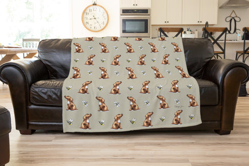 Cocker Spaniel Working and Bee Throw